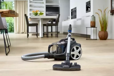 Sesalnik brez vrečke Philips PowerPro Expert FC9747/09